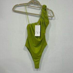 ZARA Asymmetrical One Shoulder BODYSUIT Pistachio Green Sz S NEW Body Suit Snap